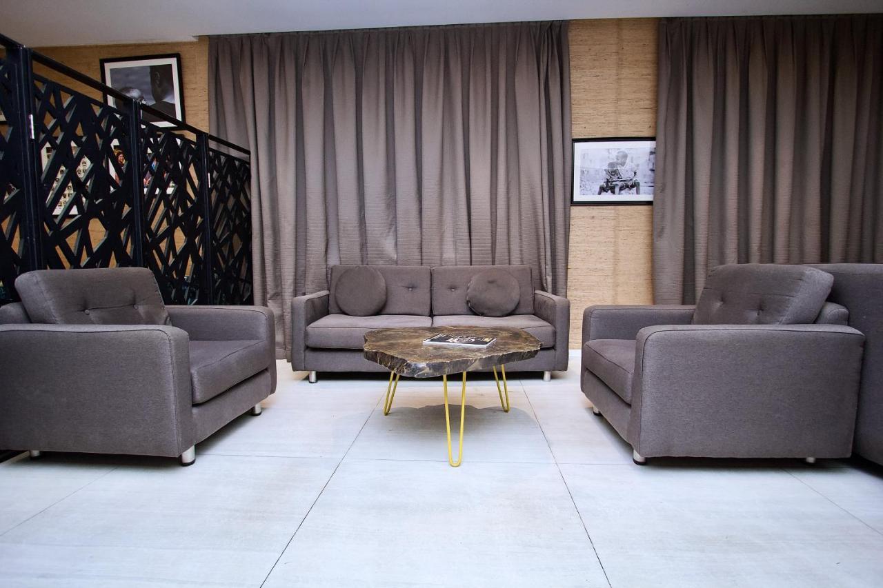 Sv Chrome Hotell Abuja Exteriör bild