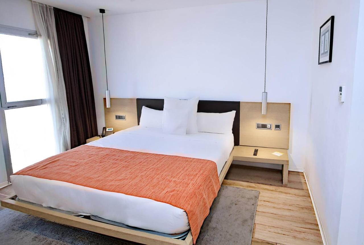 Sv Chrome Hotell Abuja Exteriör bild