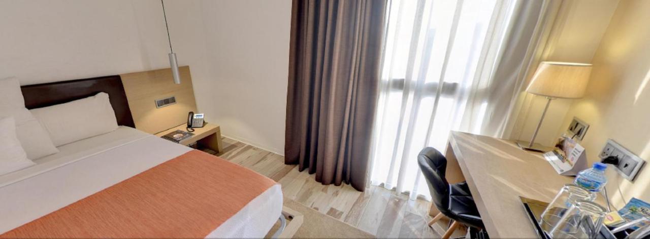 Sv Chrome Hotell Abuja Exteriör bild
