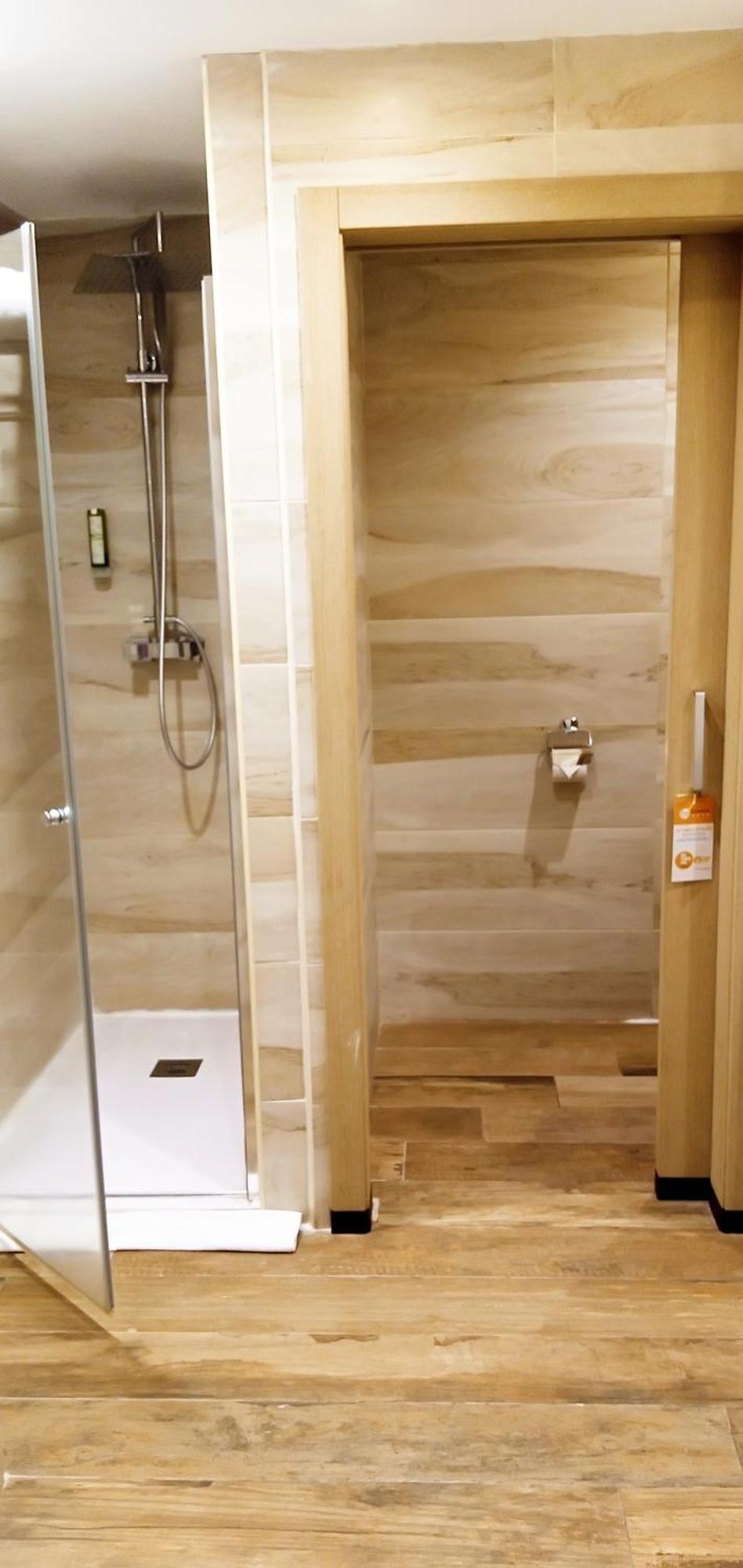Sv Chrome Hotell Abuja Exteriör bild
